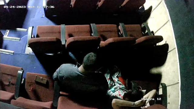 Couple in Theatre Giving Blowjob Boobs Sucking Viral Watch Video