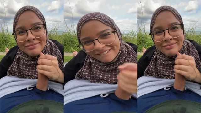 Desi Hijabi Babe – Sucking Big Cock Public Park